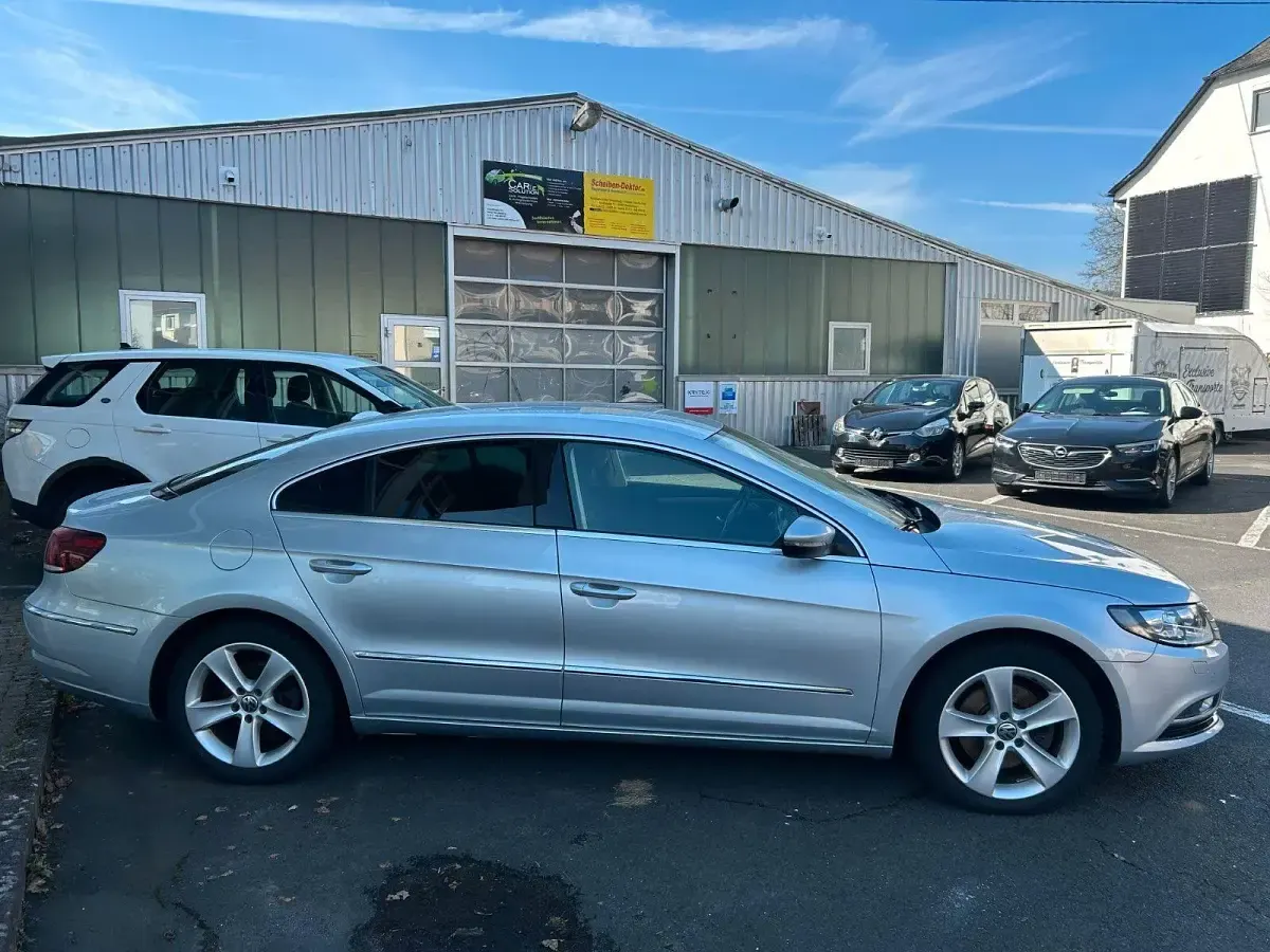 Usata VW Passat 140 CV (102 kW) 2013 Argento Berlina