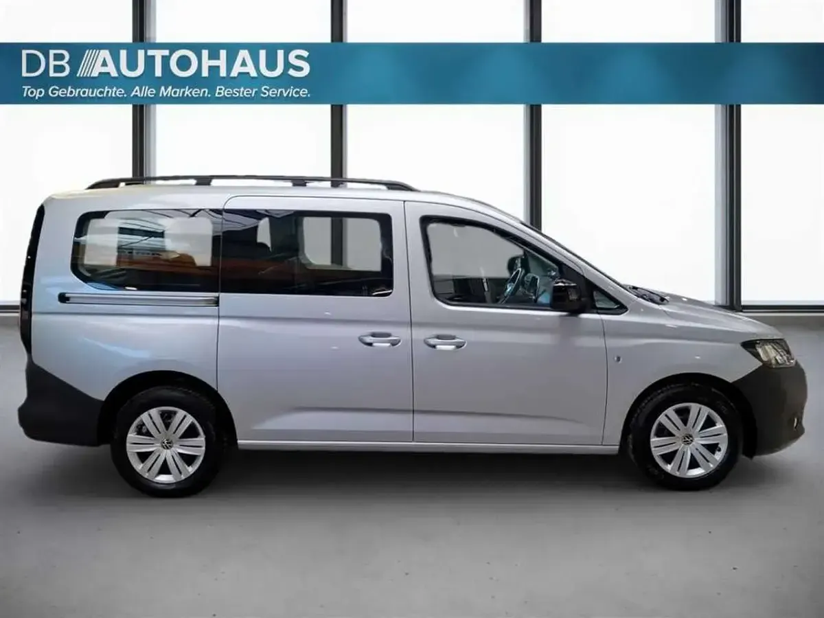 Gebraucht VW Caddy 102 PS (75 kW) 2023 Silber Van / Kleinbus