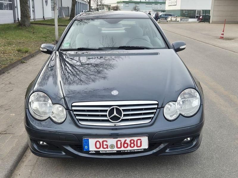 Gebraucht Mercedes C200 122 PS (89 kW) 2005 Grau Coupé