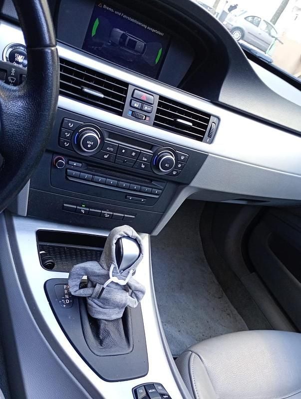 Gebraucht BMW 320 184 PS (135 kW) 2012 Blau Kombi