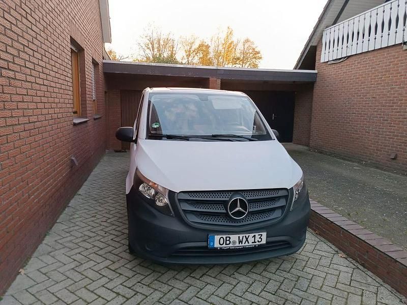 Weiß Gebraucht 2019 Mercedes Vito Van / Kleinbus | 12.000 € (Superpreis) - Bild 1/4