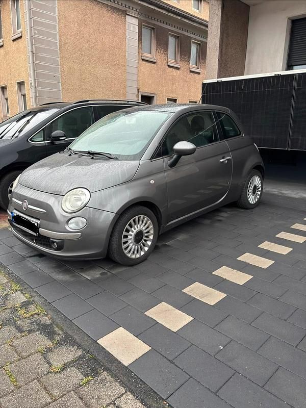 Grau Gebraucht 2011 Fiat 500 Kleinwagen | 6.990 € (Etwas zu teuer) - Bild 1/4
