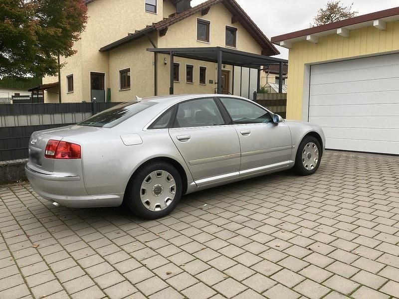 Second-hand Audi A8 232 CP (170 kW) 2007 Argintiu Berlinǎ