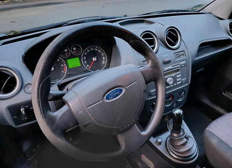 Gebraucht Ford Fiesta 80 PS (58 kW) 2005 Schwarz Kleinwagen