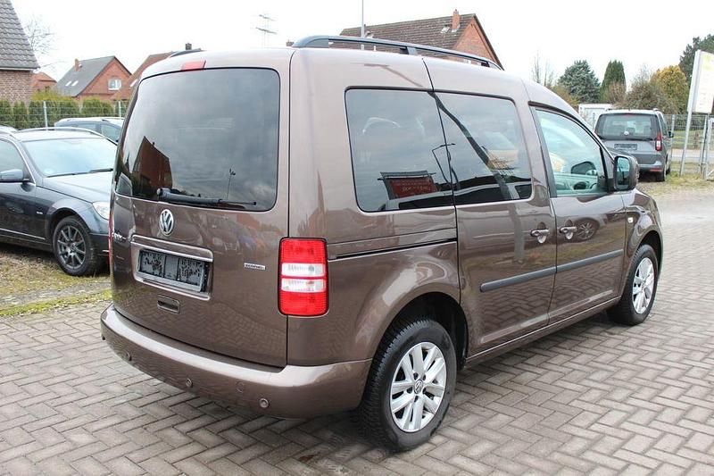 Gebraucht VW Caddy 109 PS (80 kW) 2011 Braun Van / Kleinbus