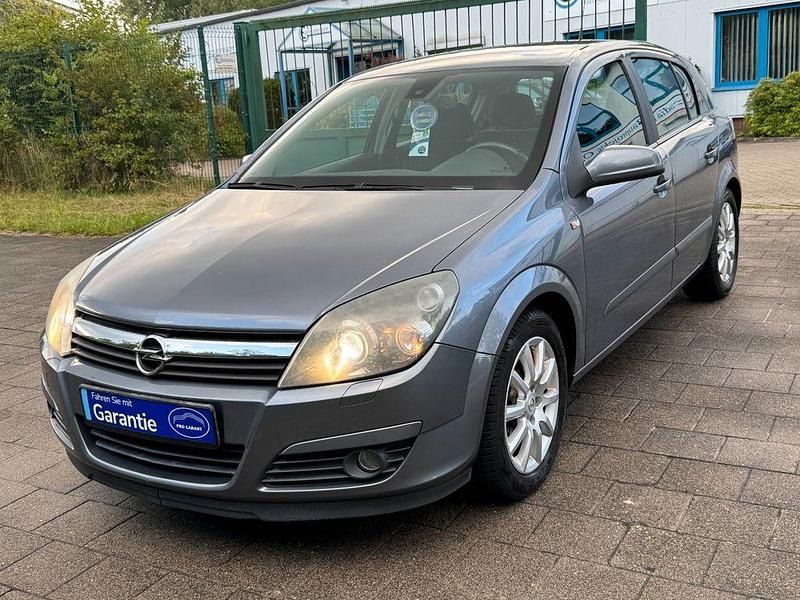 Grau Gebraucht 2004 Opel Astra Elegance Limousine | 1.990 € (Fairer Preis) - Bild 1/4