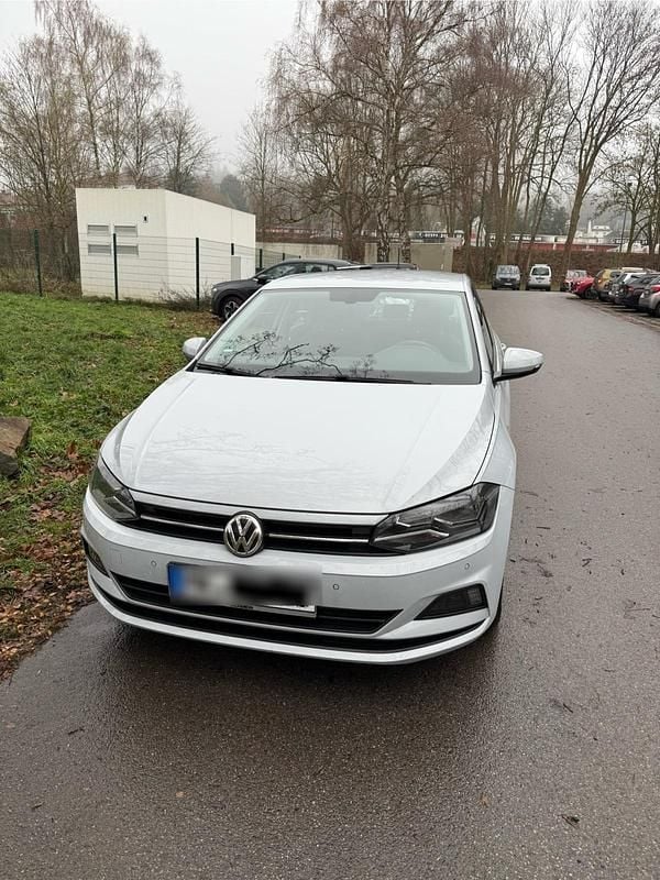 Weiß Gebraucht 2018 VW Polo Kleinwagen | 11.000 € (Guter Preis) - Bild 1/4