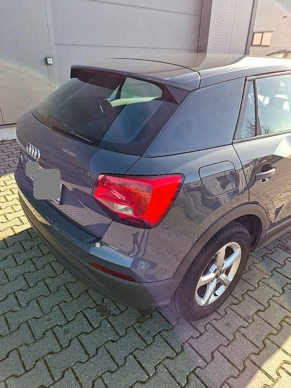 Gebraucht Audi Q2 116 PS (85 kW) 2017 Grau SUV