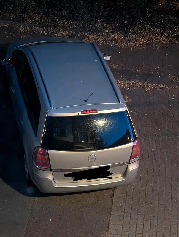 Gold Gebraucht 2006 Opel Zafira Van / Kleinbus | 1.500 € (Guter Preis) - Bild 1/3