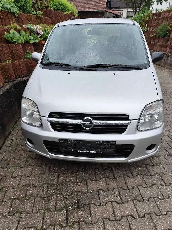 Gebraucht Opel Agila 60 PS (44 kW) 2005 Silber Van / Kleinbus