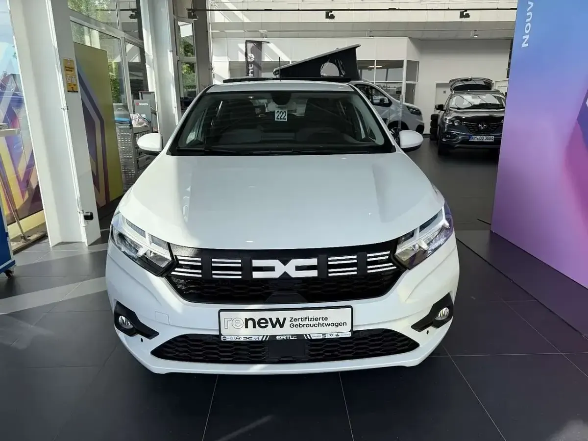 Gebraucht Dacia Sandero Expression 91 PS (66 kW) 2023 Weiß Limousine