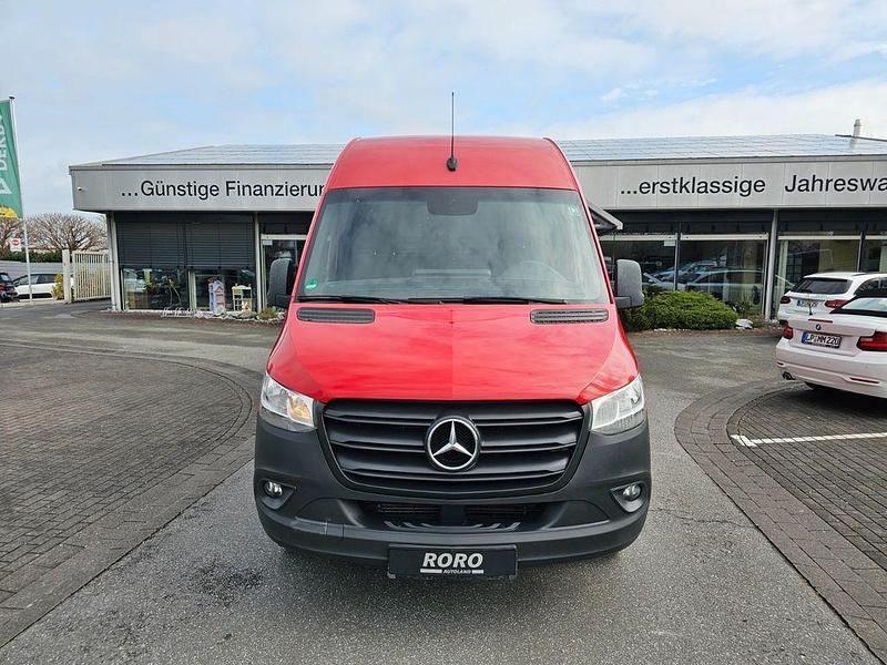 Gebraucht Mercedes Sprinter 163 PS (119 kW) 2021 Rot Van