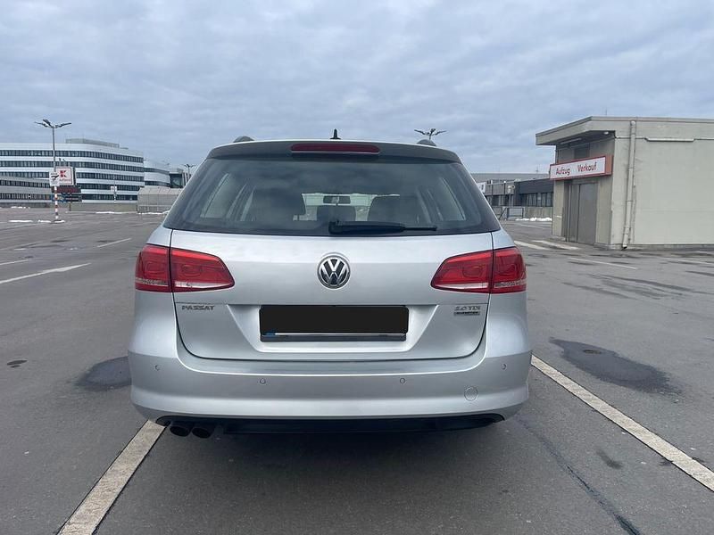Gebraucht VW Passat 140 PS (102 kW) 2012 Silber Kombi