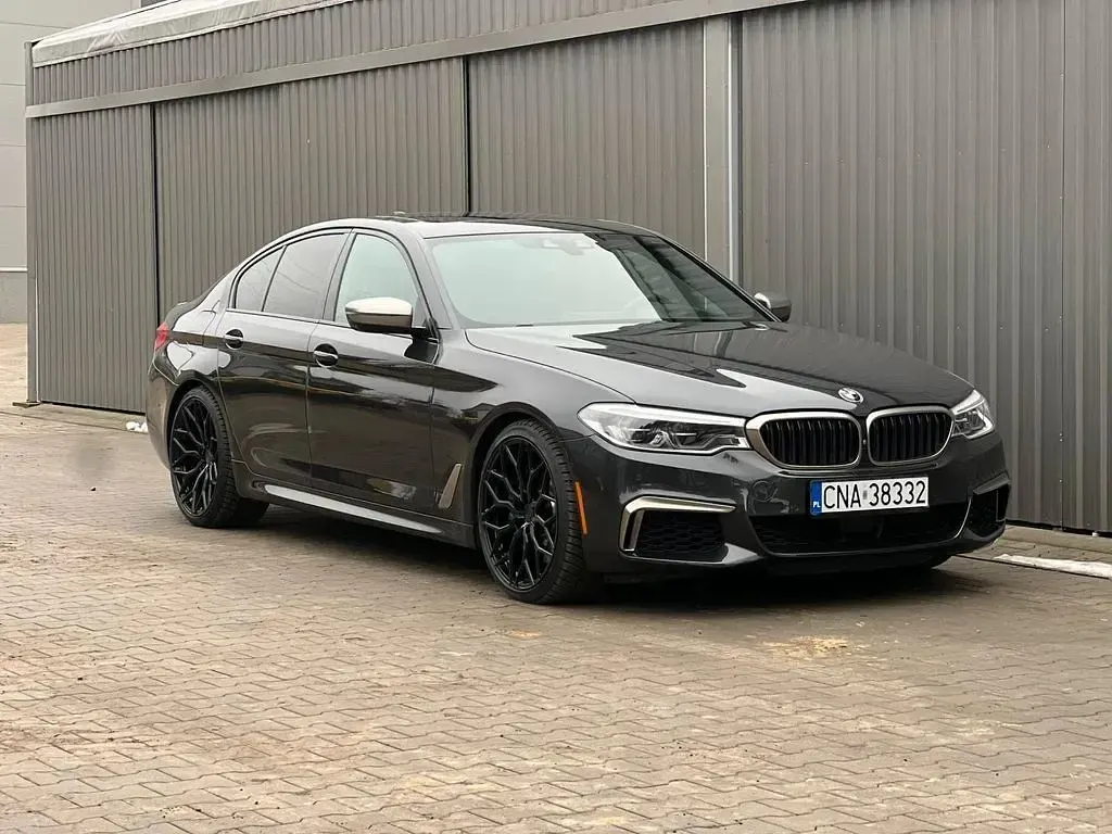 Gebraucht BMW M550 462 PS (339 kW) 2018 Grau Limousine