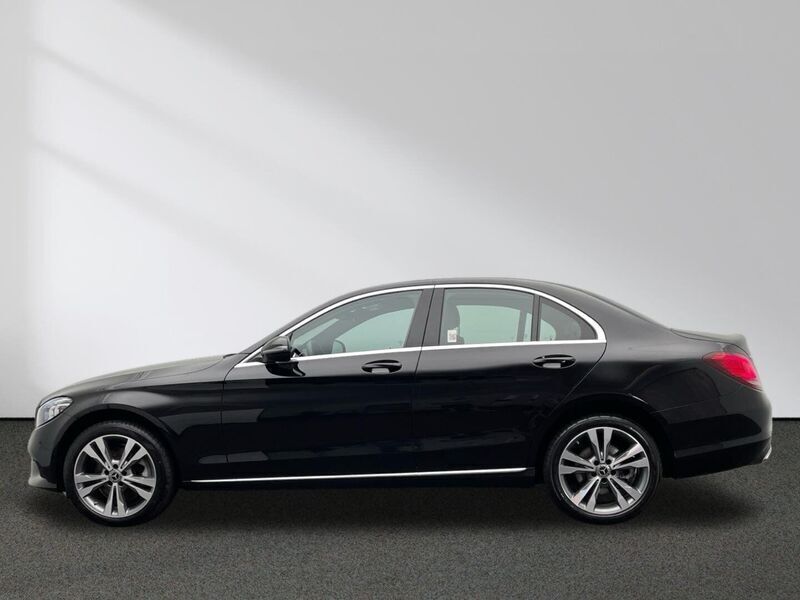 Gebraucht Mercedes C300 Avantgarde 258 PS (189 kW) 2021 Schwarz Limousine