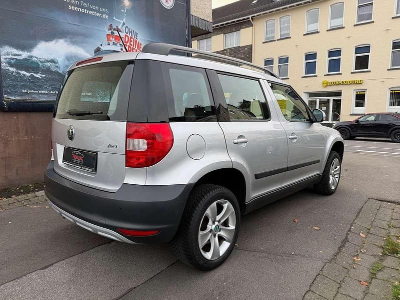 Gebraucht Skoda Yeti Ambition 160 PS (117 kW) 2011 Brilliantsilber metallic SUV