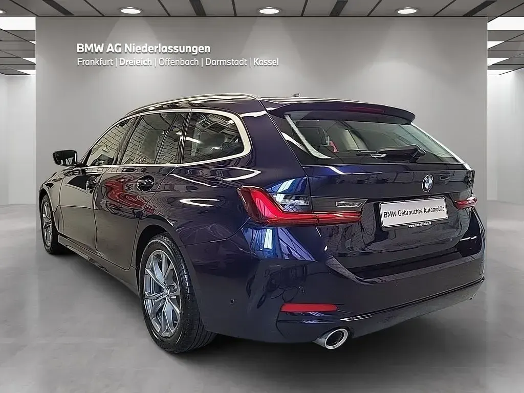 Gebraucht BMW 320 Sport Line 190 PS (139 kW) 2023 Blau Limousine