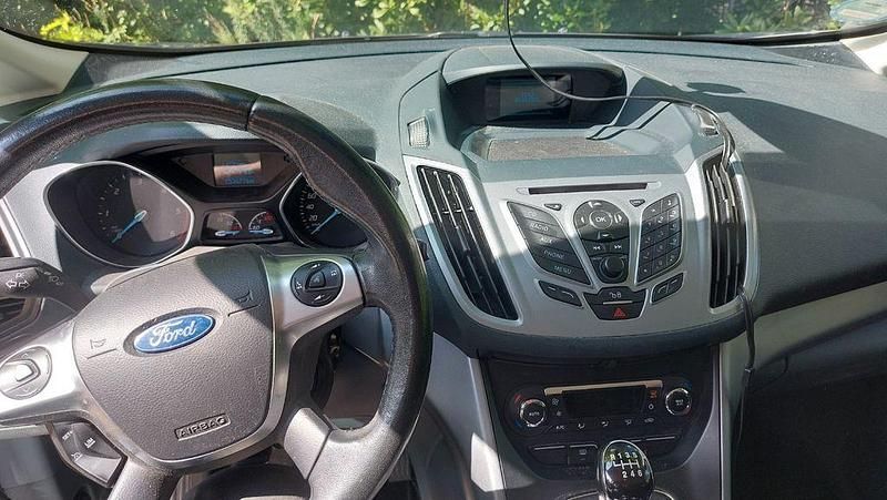 Braun Gebraucht 2015 Ford C-MAX Titanium Van / Kleinbus | 5.900 € (Fairer Preis) - Bild 1/4