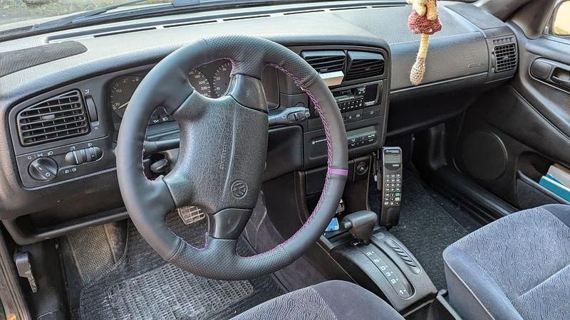 Gebraucht VW Passat 174 PS (127 kW) 1994 Violet Limousine