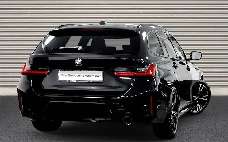 Gebraucht BMW 330 Shadowline 245 PS (180 kW) 2024 Schwarz Kombi