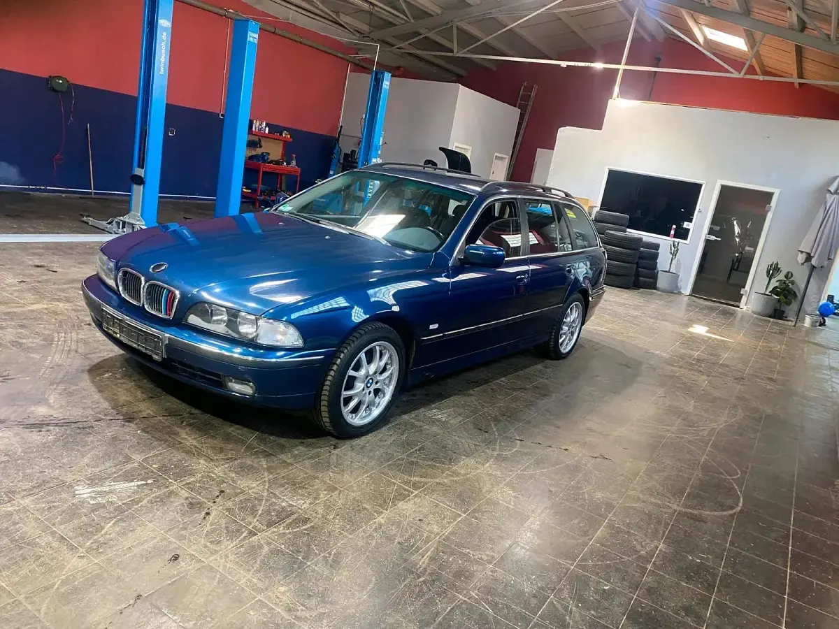 Gebraucht BMW 523 170 PS (125 kW) 2000 Blau Kombi