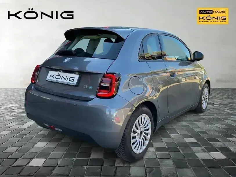 Usado Fiat 500e 86 kW (118 CV) 2023 Gris Utilitario