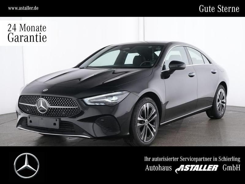 Metalliclack kosmosschwarz Gebraucht 2024 Mercedes CLA220 Progressive Limousine | 36.990 € (Guter Preis) - Bild 1/4