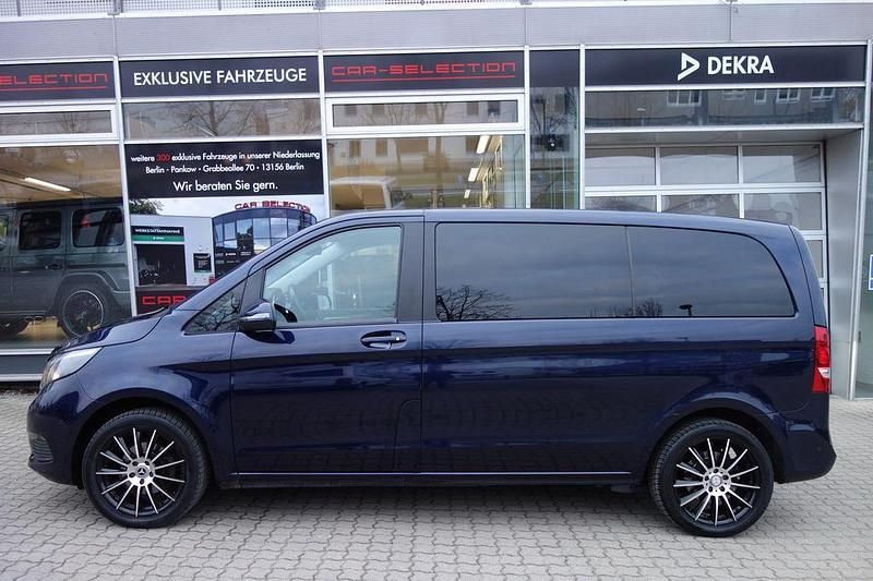 Gebraucht Mercedes V200 136 PS (100 kW) 2019 Blau Van / Kleinbus
