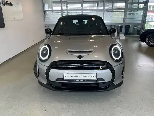 Gebraucht Mini Cooper SE 135 kW (184 PS) 2023 Silber Kleinwagen