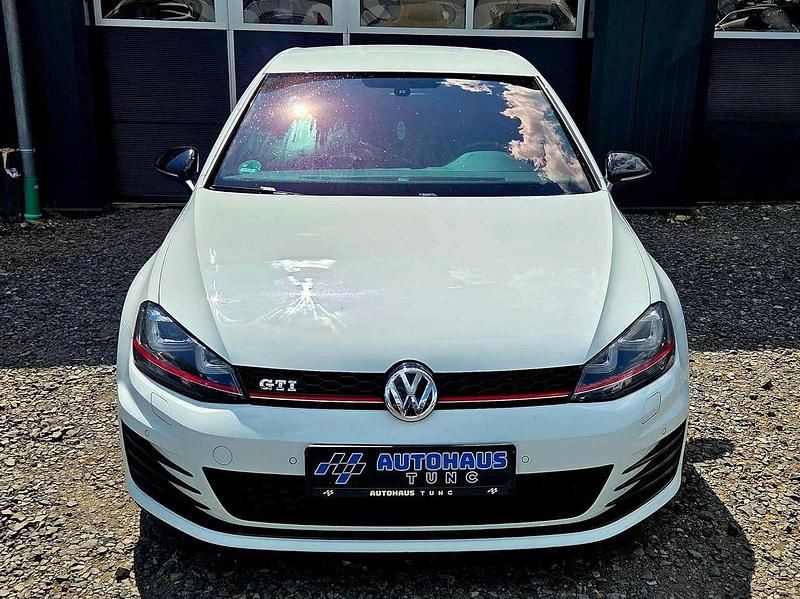 Gebraucht VW Golf VII GTI 310 PS (228 kW) 2014 Pure white Kleinwagen