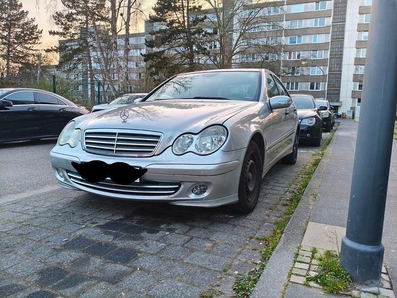 Gebraucht Mercedes C180 Classic 143 PS (105 kW) 2005 Silber Limousine