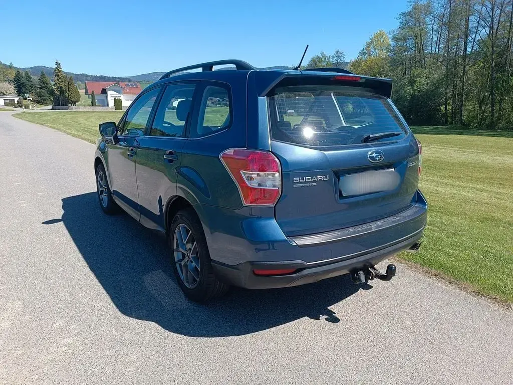 Second-hand Subaru Forester Active 150 CP (110 kW) 2014 Albastru SUV