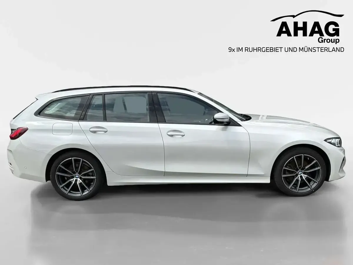 Gebraucht BMW 320 Comfort Edition 190 PS (139 kW) 2024 Mineralweiß Kombi