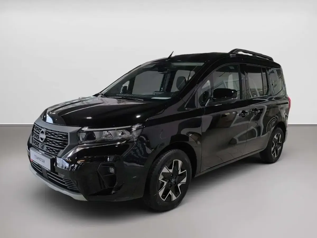 Neu Nissan Townstar Tekna 131 PS (96 kW) 2026 Schwarz Kombi