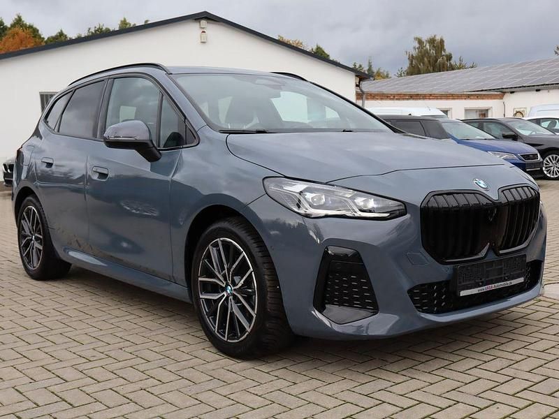 Gebraucht BMW 220 Active Tourer M Sport 156 PS (114 kW) 2023 Grau Van / Kleinbus