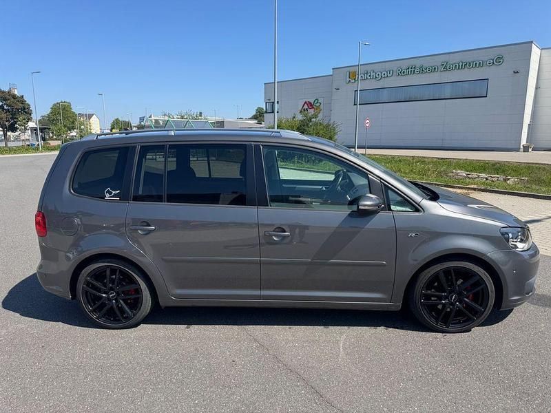 Grau Gebraucht 2014 VW Touran Cup Van / Kleinbus | 9.450 € (Fairer Preis) - Bild 1/4