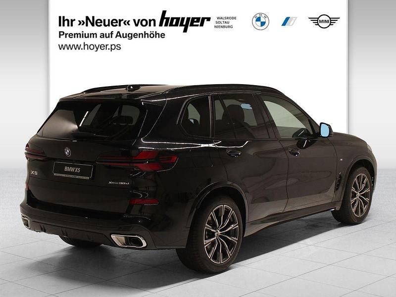 Neu BMW X5 M Sport 298 PS (219 kW) 2025 Carbonschwarz metallic SUV