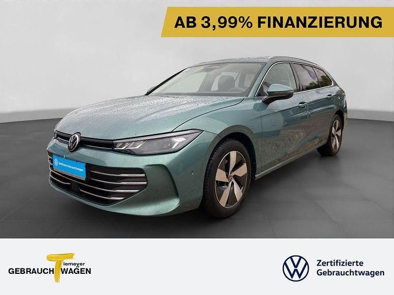 Grün Gebraucht 2025 VW Passat Business Kombi | 33.940 € (Superpreis) - Bild 1/4