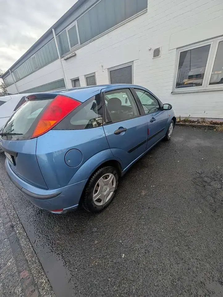 Gebraucht Ford Focus 101 PS (74 kW) 2002 Limousine