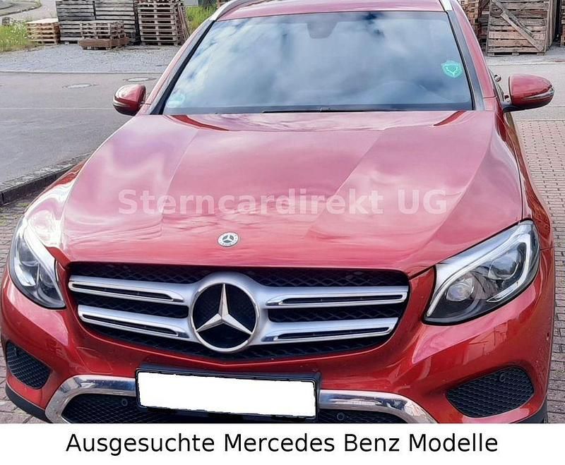 Hyazinthrotmetallic Gebraucht 2017 Mercedes GLC250 AMG SUV | 26.500 € (Guter Preis) - Bild 1/4