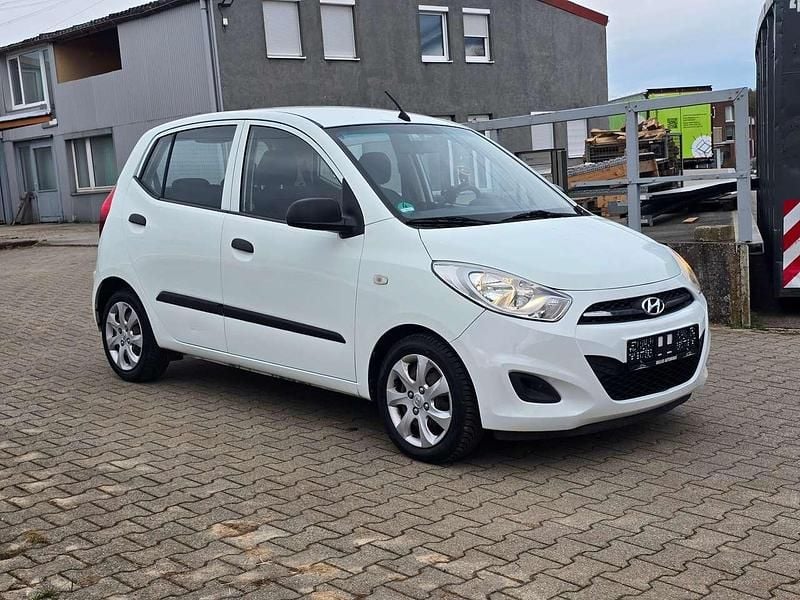 Gebraucht Hyundai i10 Classic 69 PS (50 kW) 2012 Weiß Kleinwagen