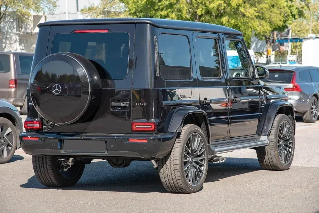 Neu Mercedes G63 AMG Night 585 PS (430 kW) 2025 Schwarz SUV