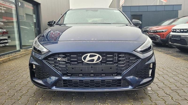 Neu Hyundai i30 N Line 140 PS (102 kW) 2025 Blau Limousine