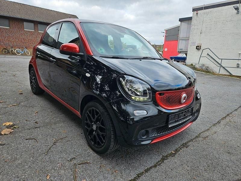 Schwarz Gebraucht 2016 Smart ForFour Limousine | 7.900 € (Superpreis) - Bild 1/4