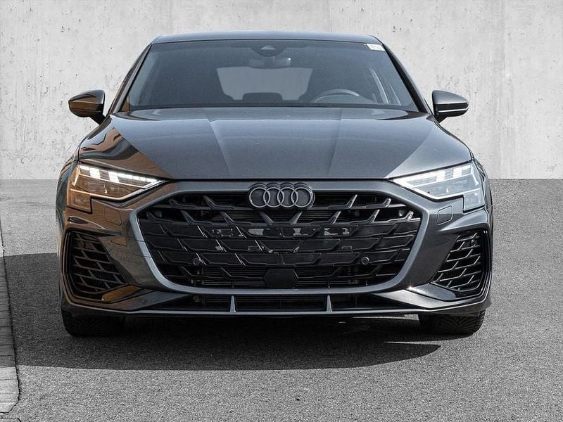 Gebraucht Audi S3 Ambiente 333 PS (244 kW) 2025 Daytonagrau perleffekt Limousine