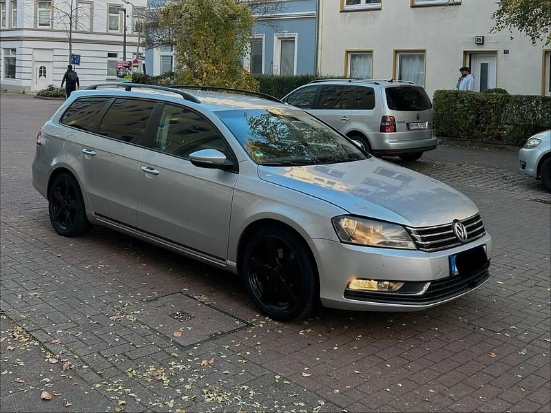 Silber Gebraucht 2014 VW Passat Kombi | 5.600 € (Superpreis) - Bild 1/4
