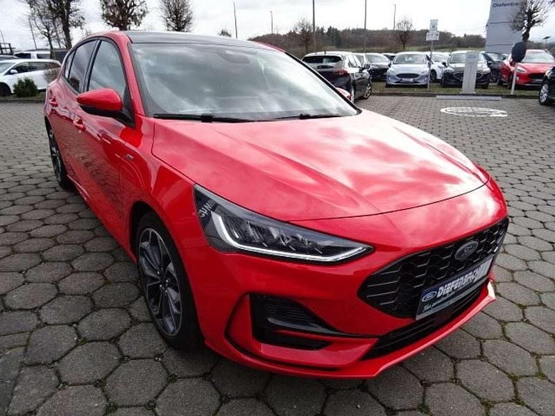 Gebraucht Ford Focus ST-Line X 155 PS (114 kW) 2023 Racerot Limousine
