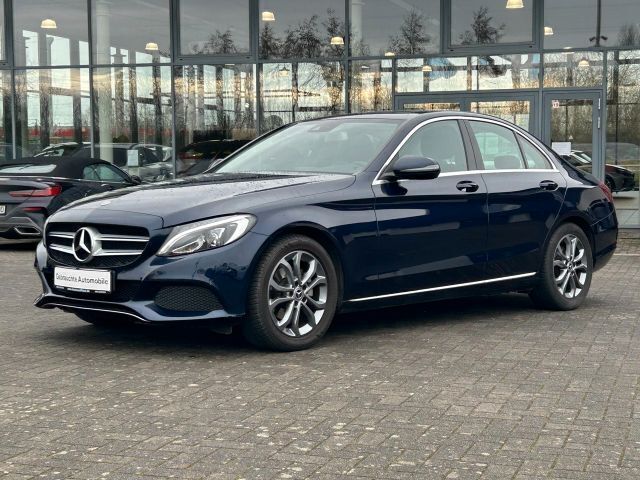 Cavansitblau Gebraucht 2018 Mercedes C180 Avantgarde Limousine | 24.270 € (Guter Preis) - Bild 1/4