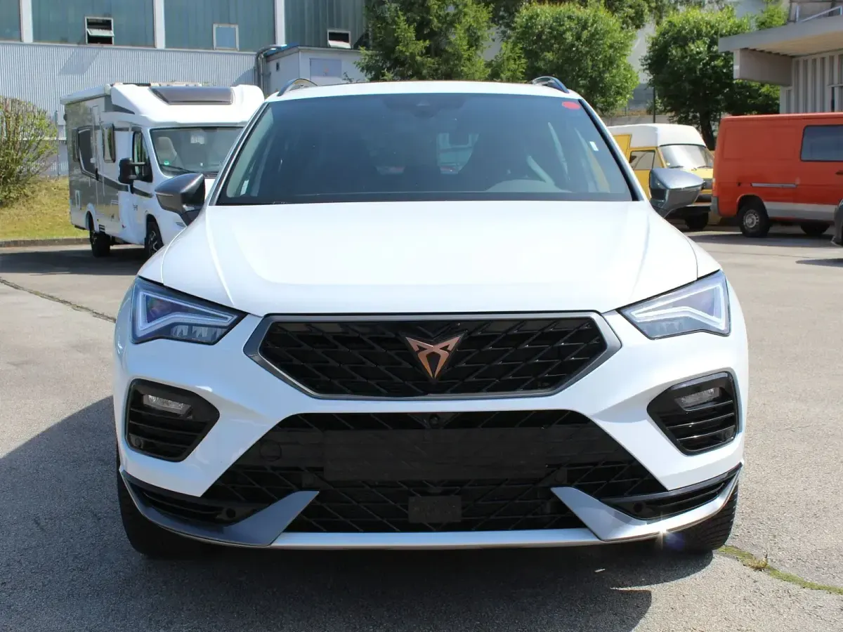 Gebraucht Cupra Ateca 300 PS (220 kW) 2025 Weiß ("nevada" weiss) schwarz (alcantara) SUV