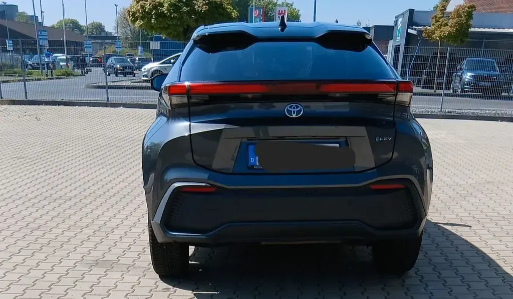 Gebraucht Toyota C-HR 140 PS (102 kW) 2025 Schwarz SUV